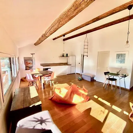 A Spacious, Sunny & Calm Loft In Avignon'S Heart Esterno foto